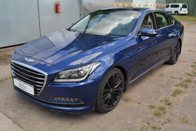 HYUNDAI GENESIS