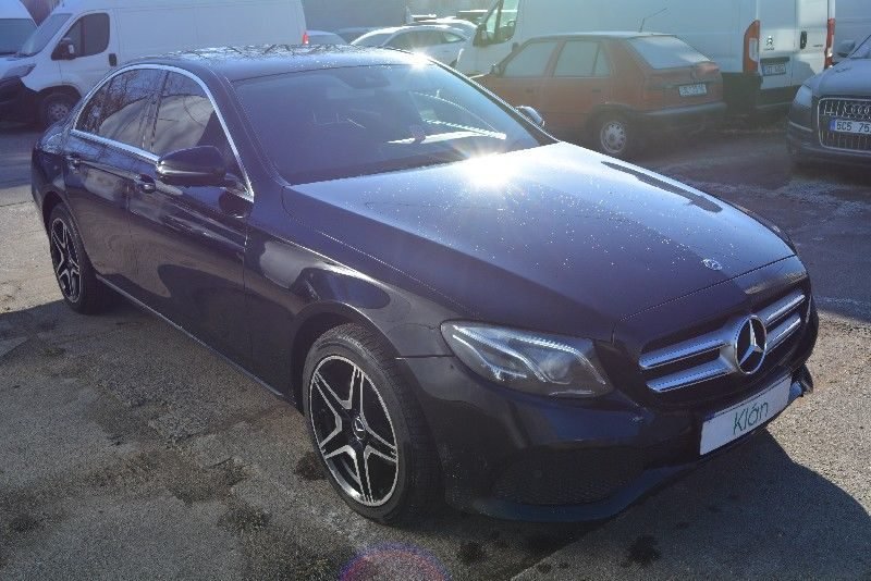MERCEDES BENZ E220D