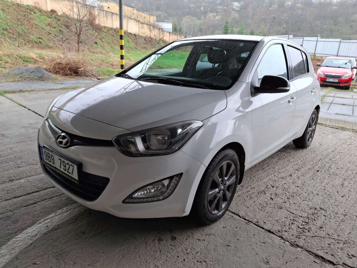 HYUNDAI I20 