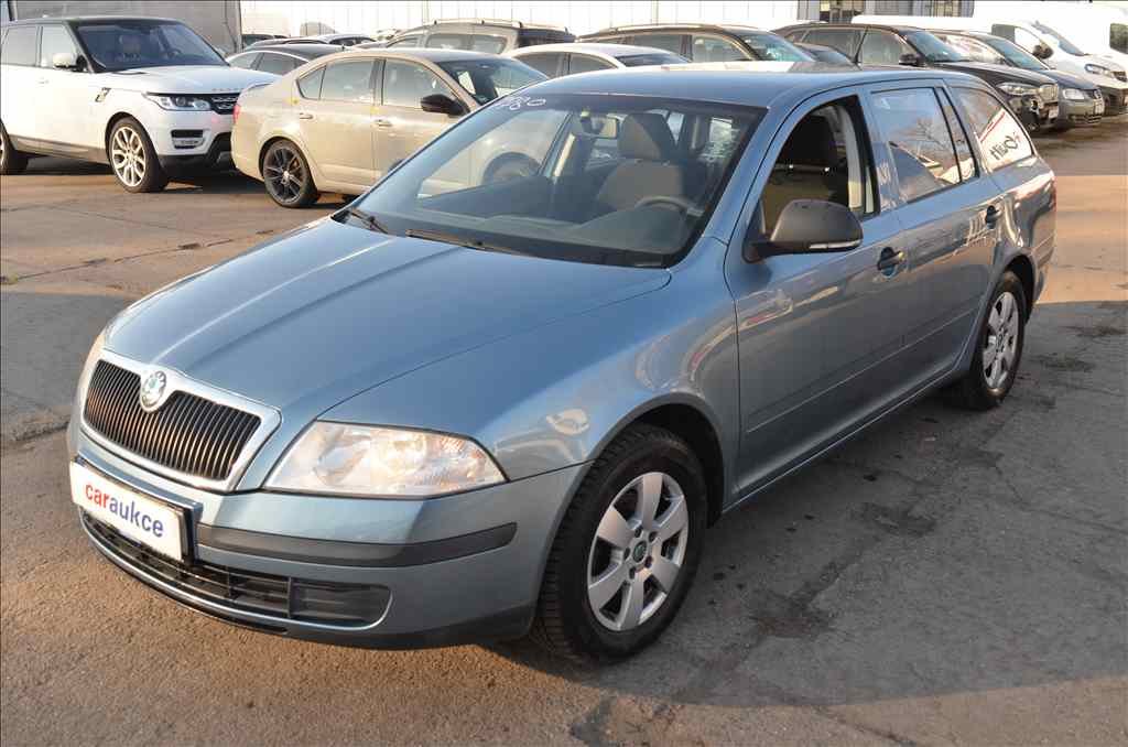 Škoda Octavia COMBI 1,6I TOUR