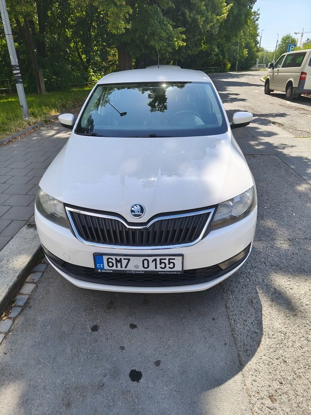 ŠKODA Rapid benzín