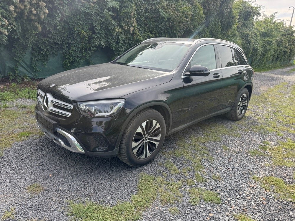 MERCEDES-BENZ GLC