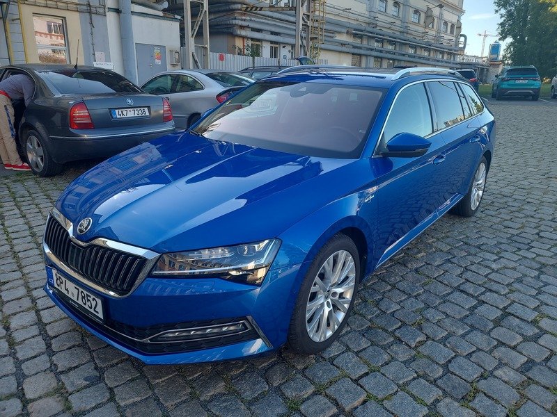 Škoda Superb Combi 2.0 TDI DSG