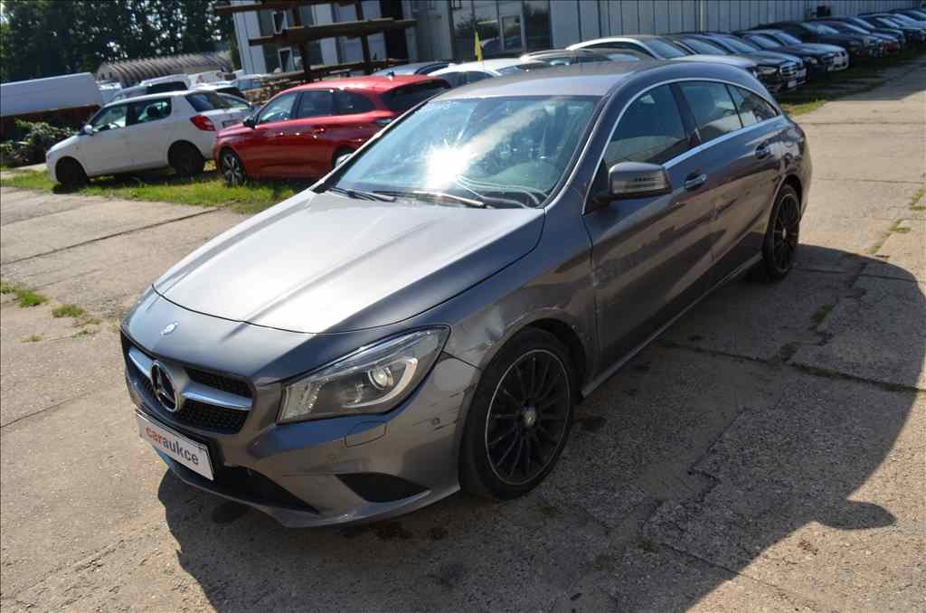 Mercedes-Benz CLA 250 AT